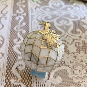 Bath and Body Works Marbled Pumpkin Wallflower Plug-in